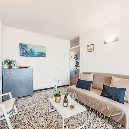 Lägenhet Le Suffren-2 By Interhome
